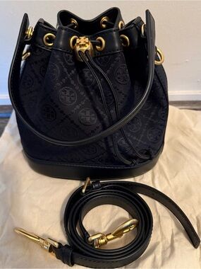Tory Burch T-Monogram Jacquard bucket bag.